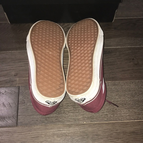 Maroon burgundy vans - Picture 4 of 4